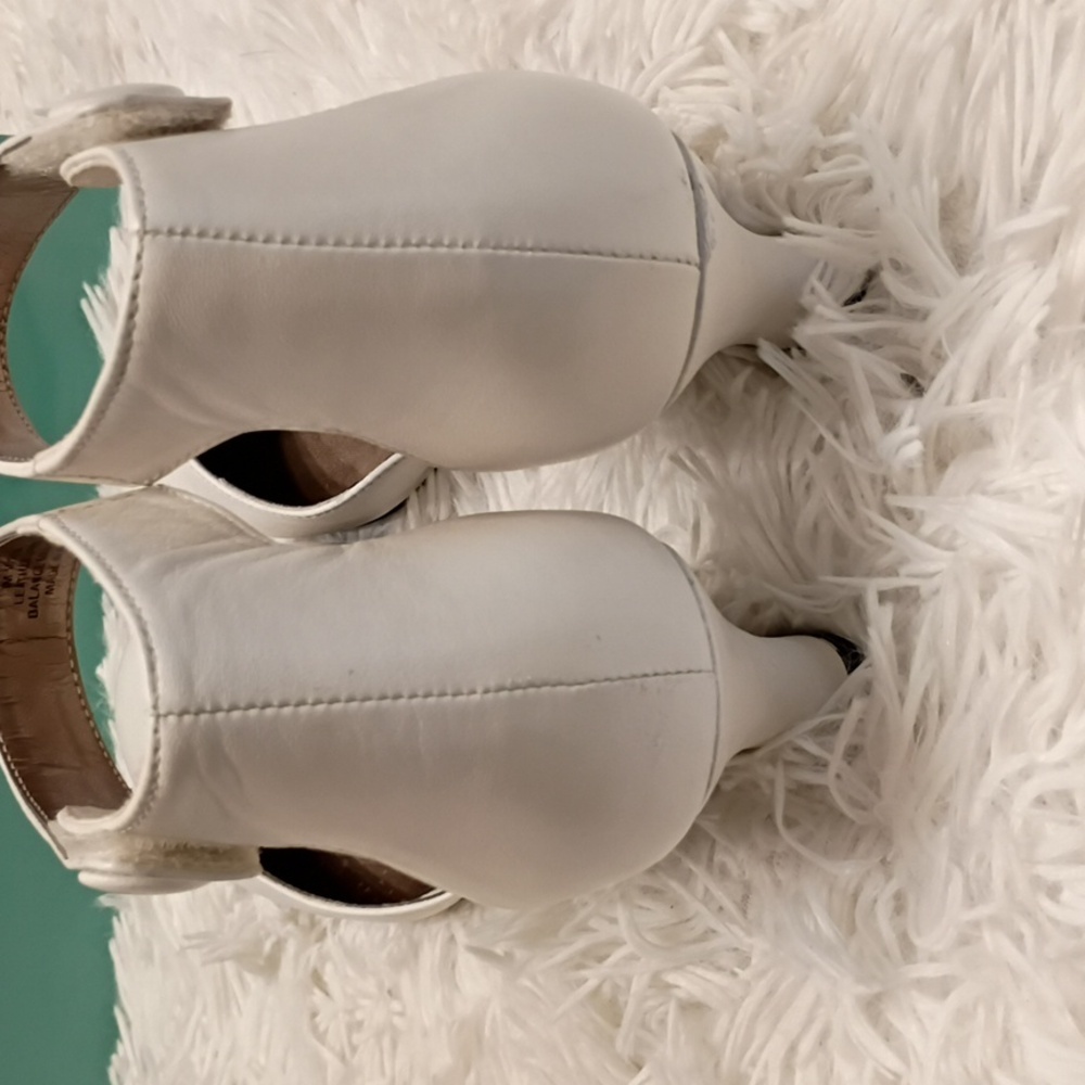 Array Elegant Off White Ankle Strap Heels Size 8 - image 7